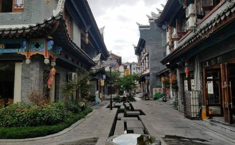 滚动的奶酪